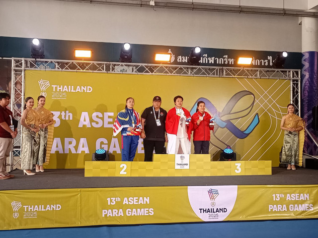 Para atlet penyandang disabilitas kontingen Indonesia yang berprestasi di ASEAN Para Games 2025. Foto: Kemensos RI