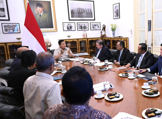 Presiden Prabowo Subianto memanggil sejumlah menteri Kabinet Merah Putih ke Istana Merdeka, Jakarta, Rabu, (28/1/2026). Foto: Instagram/ @sekertariat.kabinet
