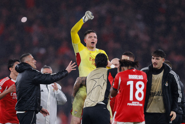 Kiper Anatoliy Trubin Cetak Gol Penentu, Benfica Lolos Dramatis ke Playoff Liga Champions. Foto: Patricia De Melo Moreira / AFP