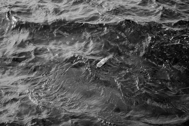 Ilustrasi pencemaran laut. Foto: Pexels