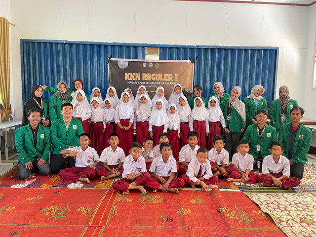 Mahasiswa Hukum dan FISIP UNAND Cegah Kekerasan Seksual Lewat Edukasi Medsos
