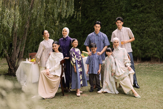 Koleksi Raya lansiran brand lokal Kami, bertajuk "Tarini". Foto: Dok. Kami