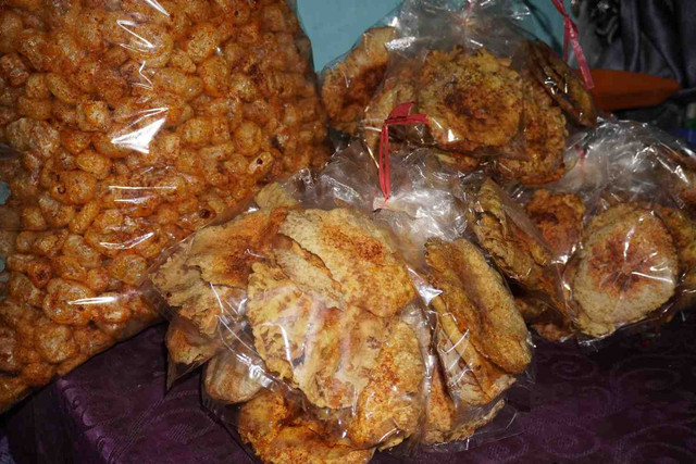 Proses Produksi di UMKM Keripik Talas dan Kerupuk Kulit di Jorong Aia Angek Songsang