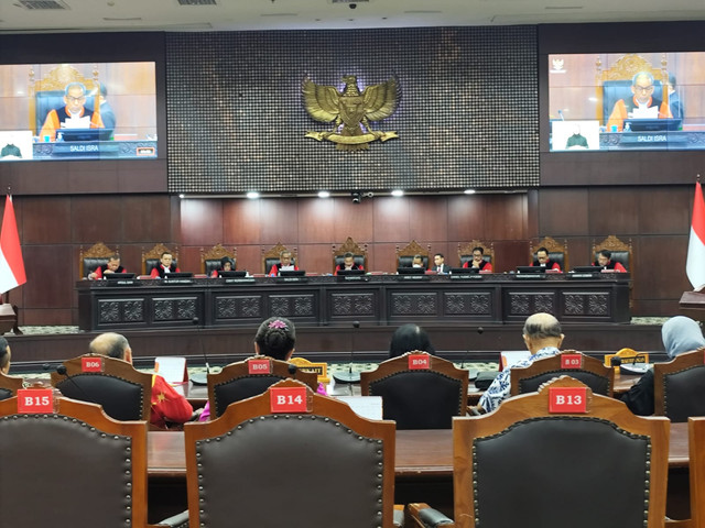 Suasana pembacaan putusan sejumlah perkara di Mahkamah Konstitusi, Jakarta pada Jumat (30/1/2026). Foto: Luthfi Humam/kumparan