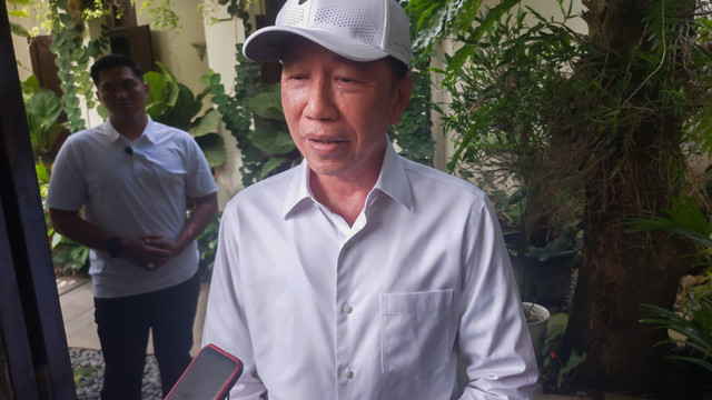 Presiden ke-7 Joko Widodo (Jokowi) buka suara terkait namanya dikaitkan kasus dugaan korupsi kuota haji. Mantan Wali Kota Solo ini menegaskan disetiap kasus pasti namanya dikaitkan pada Jum'at (30/01) Foto: Dok. kumparan