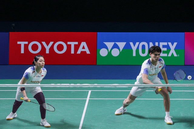 Ganda campuran Indonesia Adnan Maulana/Indah Cahya Sari Jamil saat bertanding di Thailand Masters 2026. Foto: PBSI
