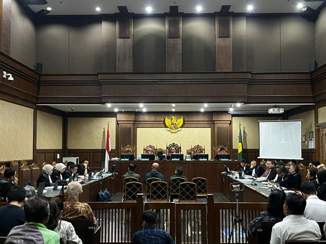 Sidang kasus dugaan korupsi pengadaan Chromebook, dengan terdakwa eks Mendikbudristek Nadiem Makarim, di Pengadilan Tipikor Jakarta, Senin (2/2).  Foto: Rayyan Farhansyah/kumparan