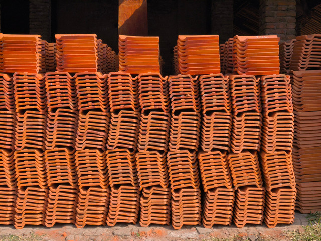 Ilustrasi genteng. Foto: OmJee_144/Shutterstock