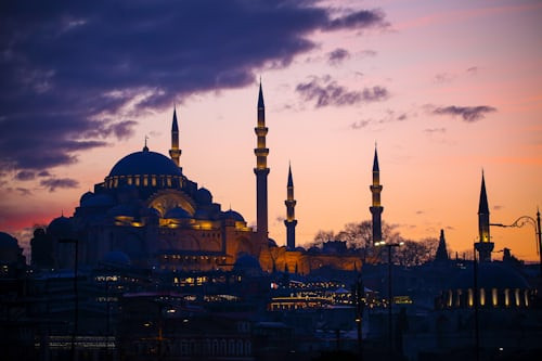 Ilustrasi Niat Puasa Nisfu Syaban, Foto: Unsplash/adam hilles