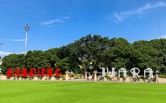 Ilustrasi taman kota di Bandung. Foto: Dika Basith/Shutterstock