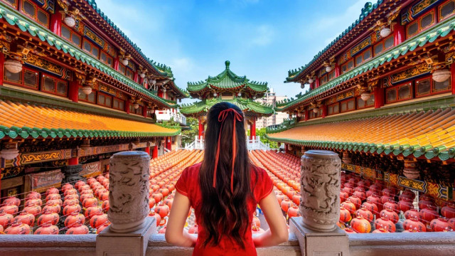 Ilustrasi tradisi Imlek di Indonesia. Foto: Guitar photographer/Shutterstock