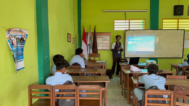 Klaten, 28 Januari 2026, dilaksanakan pengenalan HAZOP pada kelas X SMK BATUR JAYA 2 jurusan Teknik Kimia Industri