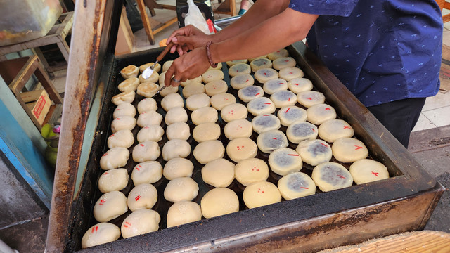 Bakpia atau Pia Laobeijing di Gang Kalimati, Glodok. Foto: Azalia Amadea/kumparan