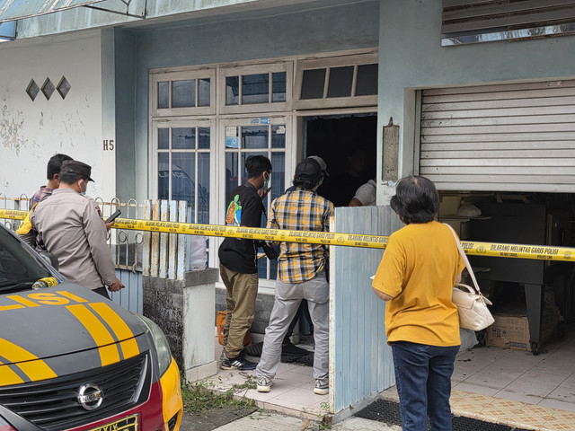 Kerangka manusia ditemukan di sebuah rumah kosong di perumahan di Nogotirto, Kapanewon Gamping, Kabupaten Sleman. Foto: Dok. Polresta Sleman