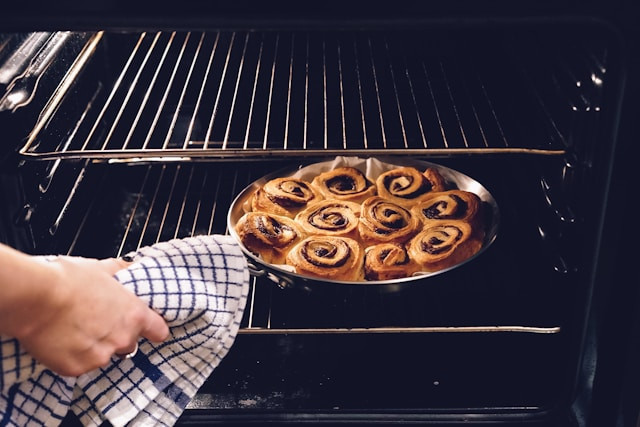 Ilustrasi oven listrik terbaik untuk baking. Foto: Toa Heftiba/Unsplash
