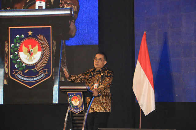 Dirjen Polpum Kemendagri Akmal Malik dalam Rakornas Forum Kerukunan Umat Beragama di Kota Bekasi, Jawa Barat, Rabu (4/2/2026). Foto: Kemendagri RI