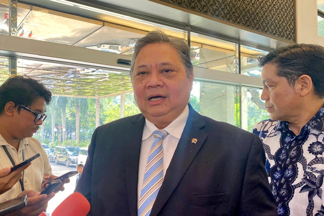 Menko Perekonomian, Airlangga Hartarto saat ditemui di Kantor Kemenko Perekonomian, Jakarta, Kamis (5/2/2026). Foto: Najma Ramadhanya/kumparan