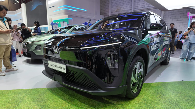 Tampilan VinFast Limo Green di IIMS 2026. Foto: Fitra Andrianto/kumparan