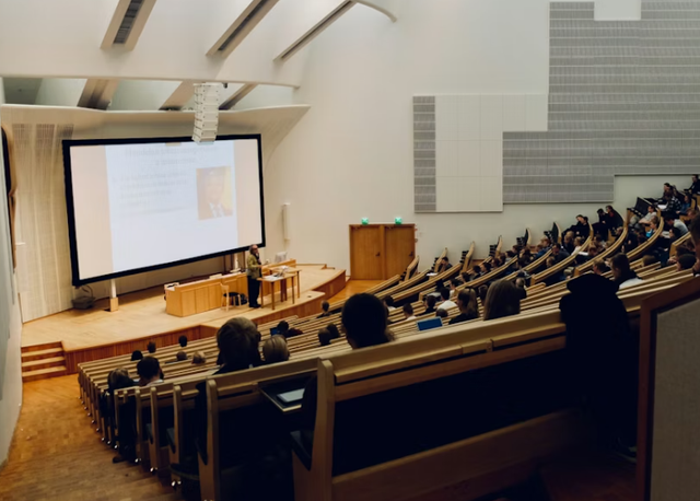 Ilustrasi pendaftaran kip kuliah 2026 sampai kapan. Sumber: Unsplash/Dom Fou