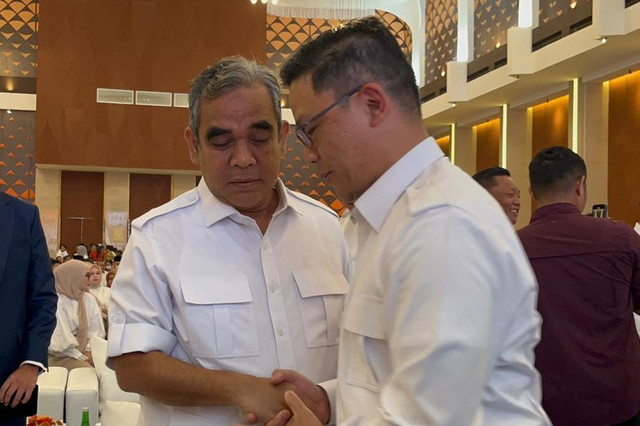 Ketua Dewan Kehormatan Partai Gerindra Ahmad Muzani (Ketua MPR) dan Sekretaris Jenderal DPP Partai Gerindra Sugiono (Menlu) saat acara HUT Gerindra ke-18 Tahun di Ruang Pustakaloka DPR, Kompleks Parlemen, Senayan, Jakarta, Jumat (6/2/2026). Foto: Nasywa Athifah/kumparan