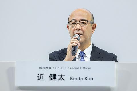 Kenta Kon saat menjabat sebagai Chief Financial Officeer Toyota Motor Corporation (TMC). Foto: Toyota