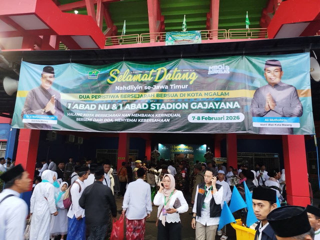 100 Ribu Lebih Jamaah Hadiri Puncak Harlah NU di Stadion Gajayana Malang  Foto: Dok. kumparan