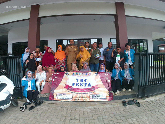 Foto-Bersama-Msyarakat-RW-06-Kelurahan-Parigi
