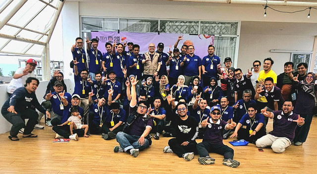 Peserta TDA Ciamis berpose bersama setelah acara