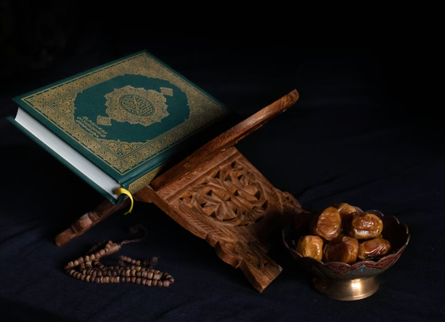 Ilustrasi susunan acara menyambut bulan suci ramadhan 2026. Sumber: Unsplash/Abdullah Arif