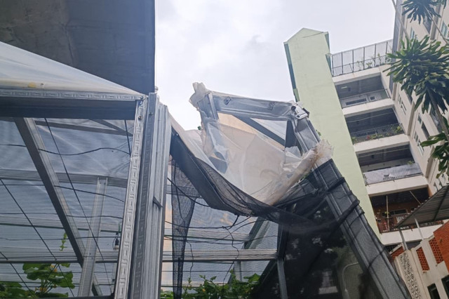 Lokasi penemuan jasad pria yang melompat dari Flyover Pasupati, Selasa (10/2/2026). Foto: Abisatya/kumparan