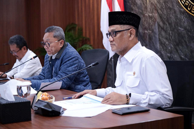 Menhaj, Mochamad Irfan Yusuf dalam Rakortas tingkat menteri yang diselenggarakan oleh Kementerian Koordinator Bidang Pangan (Kemenko Pangan) di Jakarta, Senin (9/2/2026). Foto: Dok. Kemenhaj RI