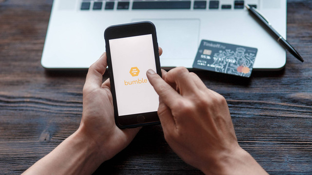 Ilustrasi aplikasi bumble. Foto: Shutterstock