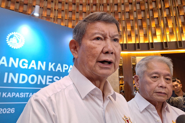 Ketua Dewan Penasehat Kadin Indonesia, Hashim Djojohadikusumo usai acara Revitalisasi Galangan Kapal dan Pelayaran Indonesia yang diselenggarakan Kadin di Ayana Midplaza, Jakarta pada Selasa (10/2/2026). Foto: Argya D. Maheswara/kumparan 