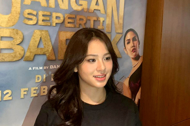 Zee Asadel dalam konferensi pers film Jangan Seperti Bapak. Foto: Dok. Istimewa