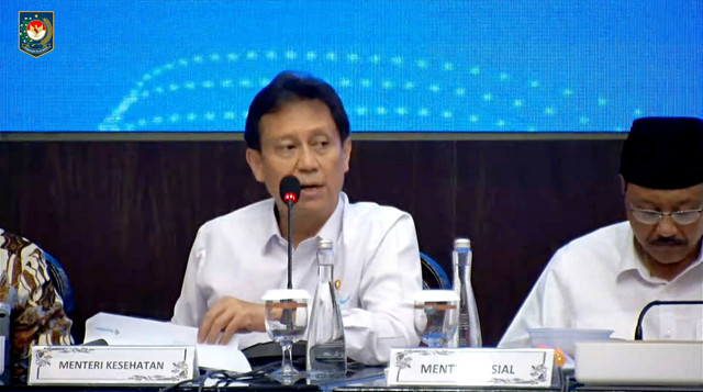 Menkes, Budi Gunadi Sadikin memberikan paparannya dalam konferensi pers Percepatan Rehabilitasi dan Rekonstruksi Pascabencana Wilayah Sumatera di Kantor Kemendagri, Jakarta Pusat, Rabu (11/2/2026). Foto: Kemendagri RI/YouTube
