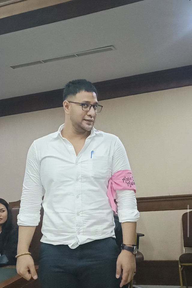 Ammar Zoni dalam sidang lanjutan kasus peredaran narkotika dalam rutan, PN Jakarta Pusat, Kamis (12/2/2026). Foto: Giovanni/kumparan