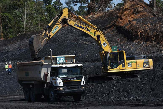 Aktivitas pertambangan di United Tractors. Foto: United Tractors