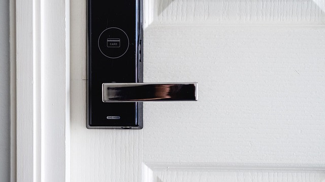 Ilustrasi smart door lock terbaik 2026. Foto: wiredsmart/Pixabay