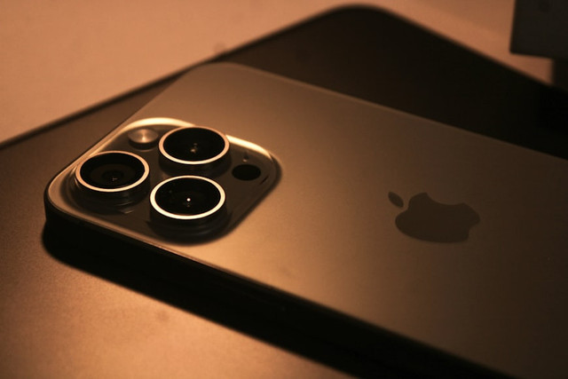 Ilustrasi Fitur iOS 26.3. Foto: Unsplash/TARUN RAJ BN