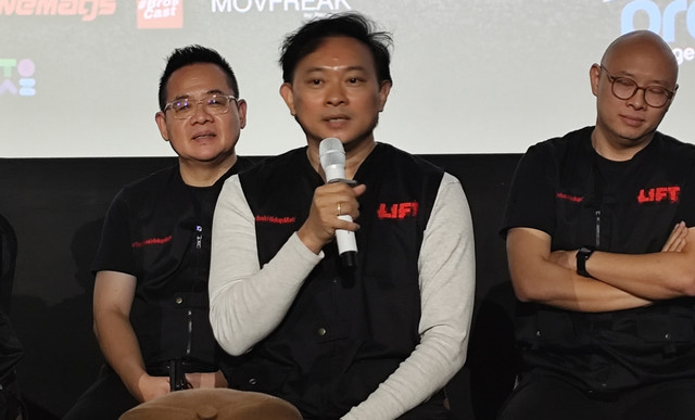 Shareefa Daanish kembali ke layar lebar lewat film horor-thriller berjudul LIFT. Dalam film tersebut, aktris kelahiran 1982 itu menjalani sejumlah adegan action bersama para pemain lain, termasuk Verdi Solaiman. Foto: Salsha Okta Fairuz/kumparan