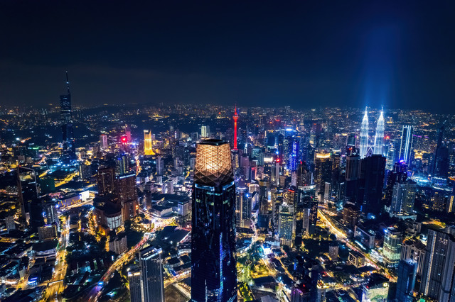 Ilustrasi Pertumbuhan Ekonomi di Malaysia. Foto: zairiazmal/Shutterstock