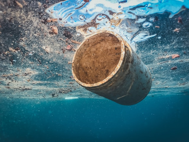 Regulasi, Sanksi, dan Dampak Hukum Tindak Pidana Pencemaran Laut di Indonesia. Sumber: unsplash.com
