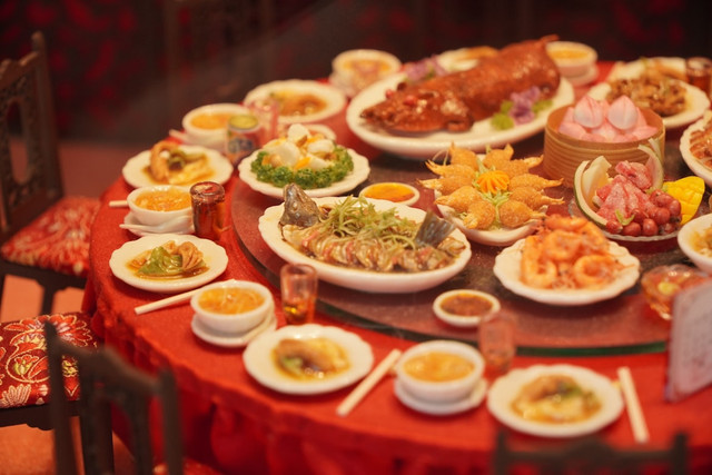 Ilustrasi promo Imlek 2026 makanan dan minuman. Foto: Unsplash.com/Junliang Deng