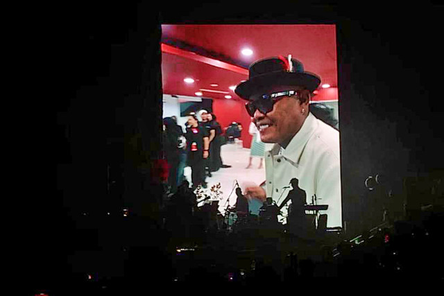 Sule hadir di konser Koma Live In Concert yang digelar Mahalini di Istora Senayan, Sabtu (14/2/2026). Foto: Vincentius Mario/kumparan