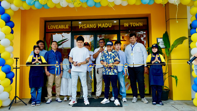 Suasana peresmian Pisang Madu Pasti membuka gerai ke-55 di kawasan Graha Raya, Tangerang pada Jumat (13/2). Foto: Dok. Istimewa