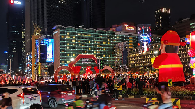 Suasana acara Transisi Imlek Menuju Ramadan 2026 di Bundaran HI, Jakarta Pusat, Selasa (17/2/2026). Foto: Jonathan Devin/kumparan