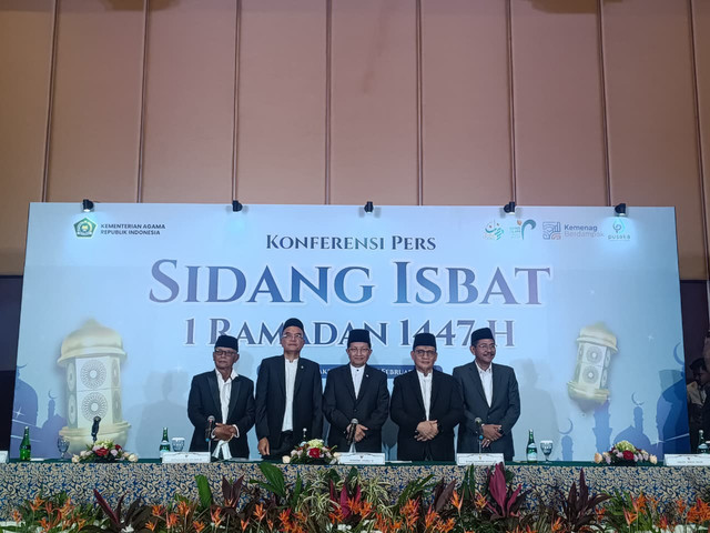Konferensi pers hasil sidang isbat penentuan 1 Ramadan 1447 Hijriah oleh Menteri Agama, Nasaruddin Umar di Hotel Borobudur, Jakarta Pusat pada Selasa (17/2/2026). Foto: Ryan Iqbal/kumparan