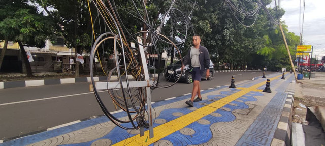 Kabel Semrawut