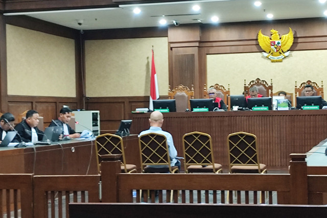 Sidang pembacaan tuntutan untuk terdakwa Ariyanto Bakri dalam kasus suap hakim dan pencucian uang di Pengadilan Tipikor Jakarta, Rabu (18/2/2026). Foto: Jonathan Devin/kumparan