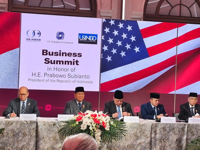 Presiden Republik Indonesia Prabowo Subianto dalam acara Business Summit di US Chamber of Commerce, Washington DC, Amerika Serikat, Rabu (18/2). Foto: Zamachsyari/kumparan